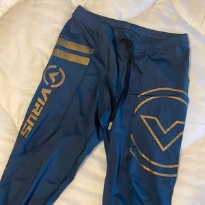 Virus AU9 Tech Pants Men's Bioceramic™ Compression Pants Médium.